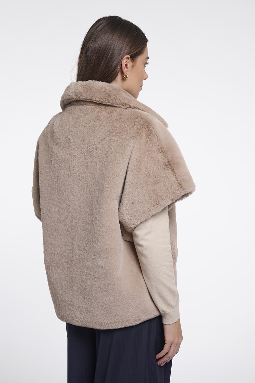 Rino & Pelle Rino & Pelle Bodywarmer Bodil Teddy Beige dames in beige