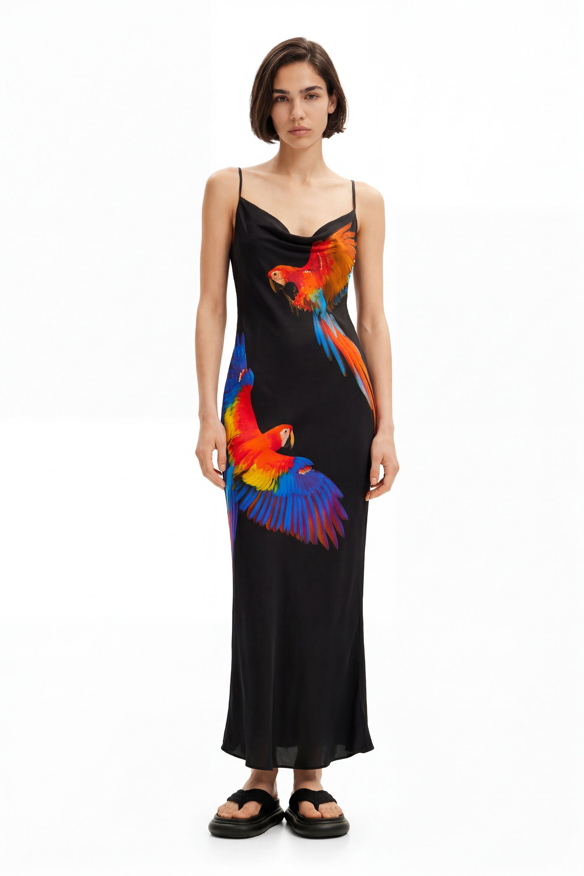 Desigual Satijnen jurk met schouderbandjes en tropische papegaaien Tyler McGillivary