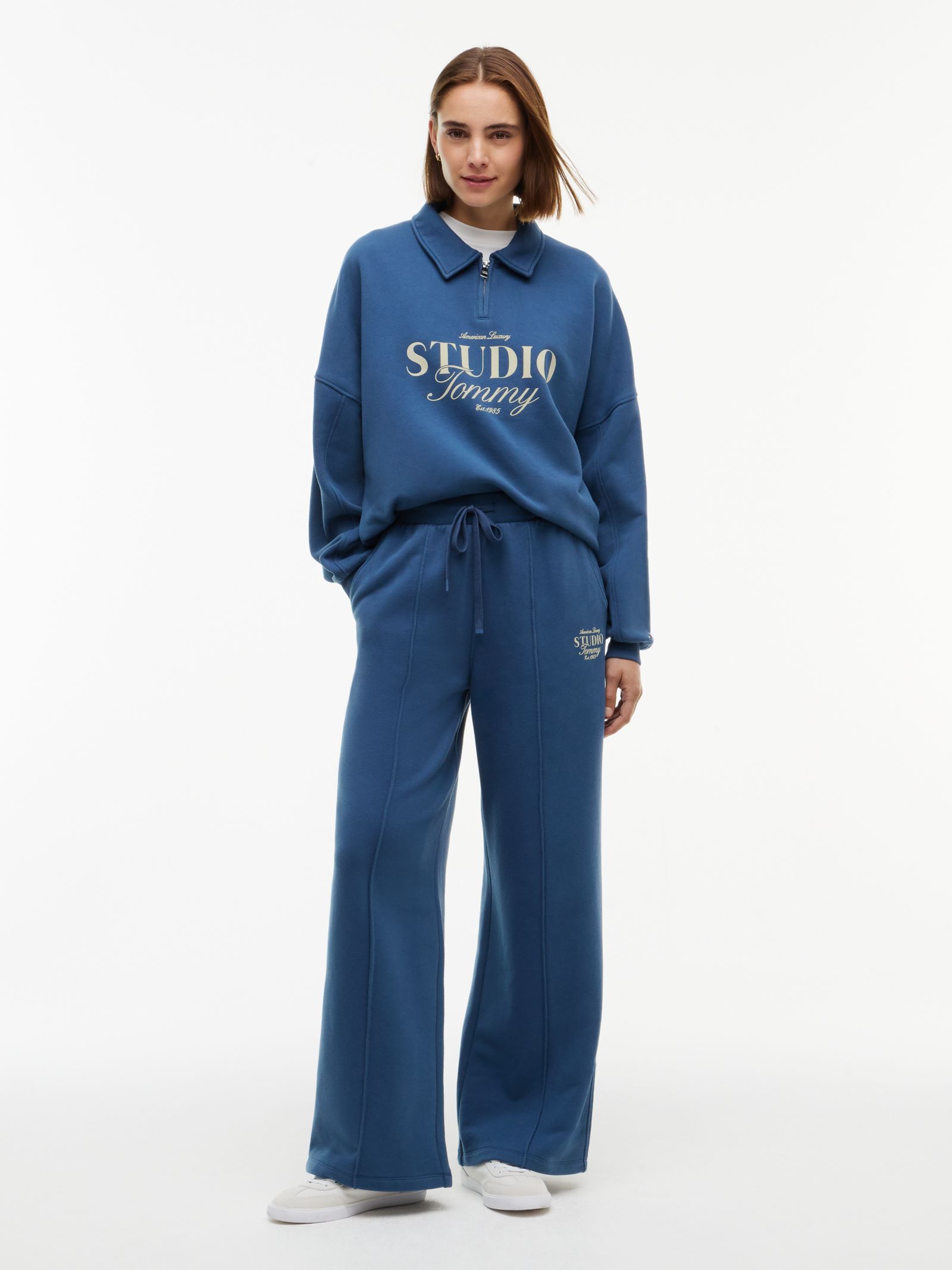 Tommy Hilfiger Terry straight leg joggers in blauw
