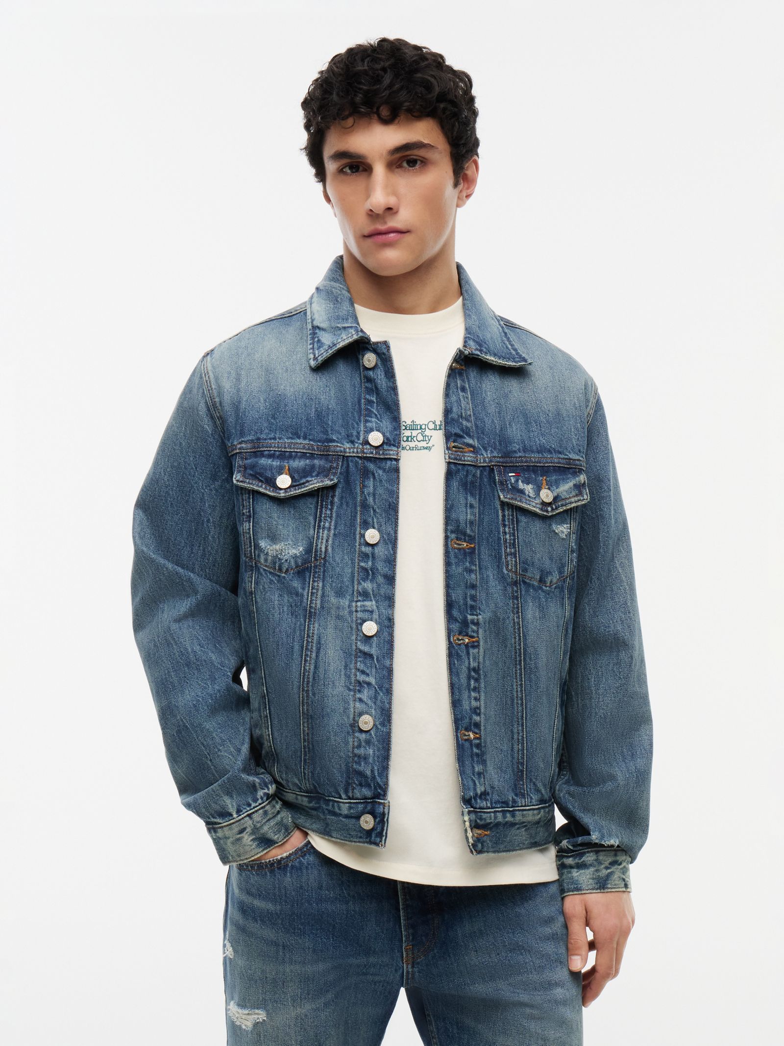 Tommy Jeans Ryan distressed denim truckerjack