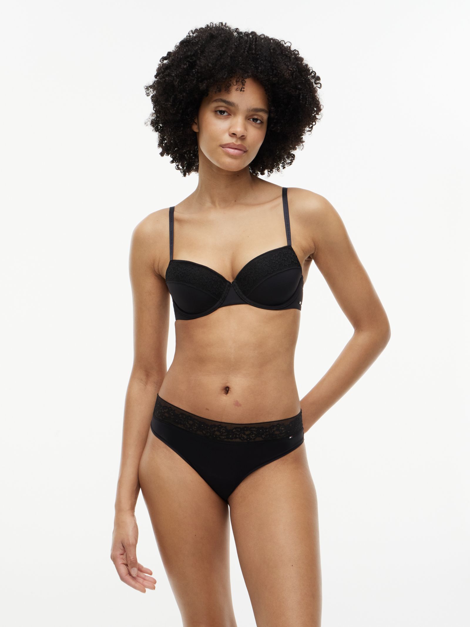 Tommy Hilfiger String van gebloemd kant in zwart