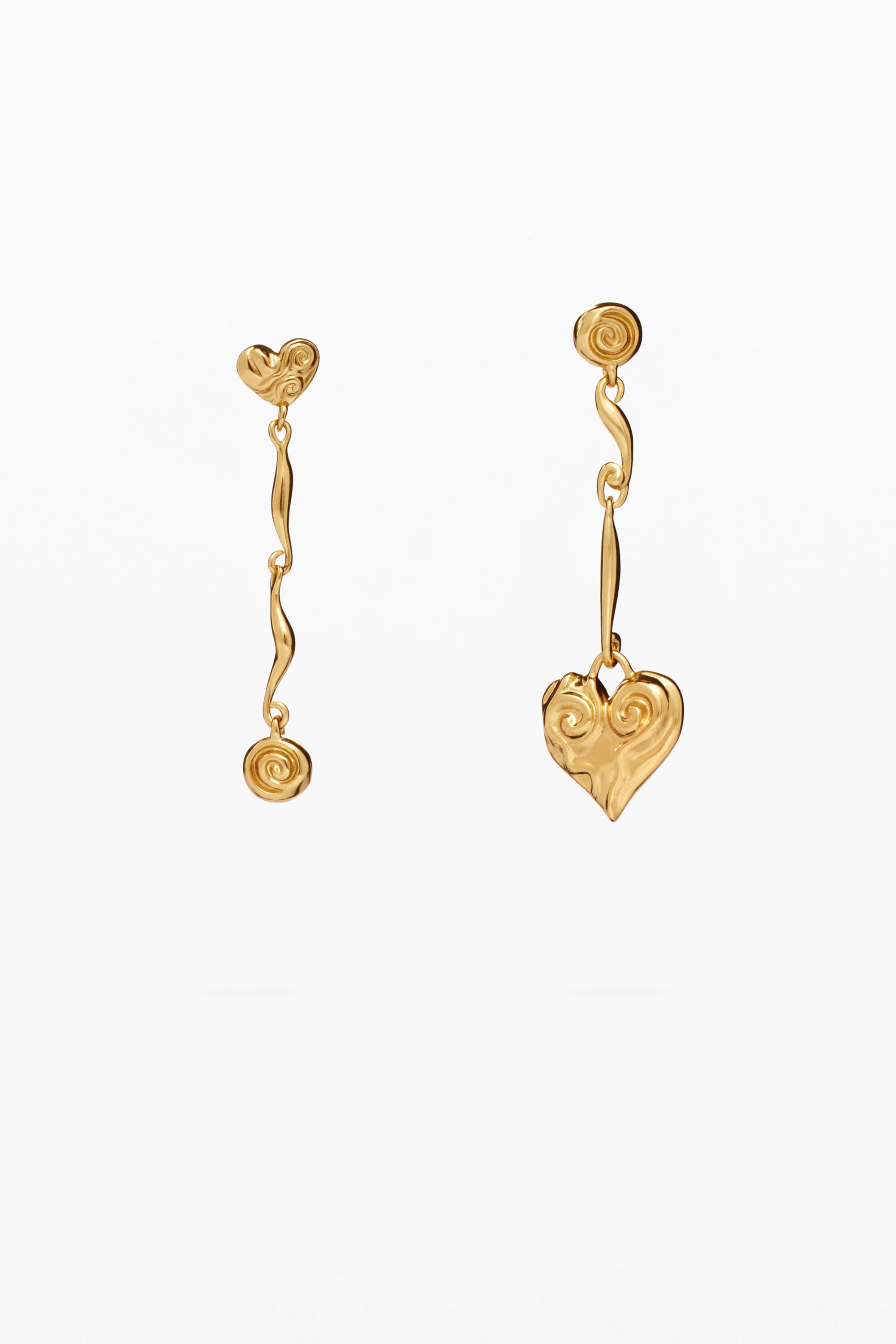 Desigual Asymmetrische hartvormige oorbellen goud verguld Zalio