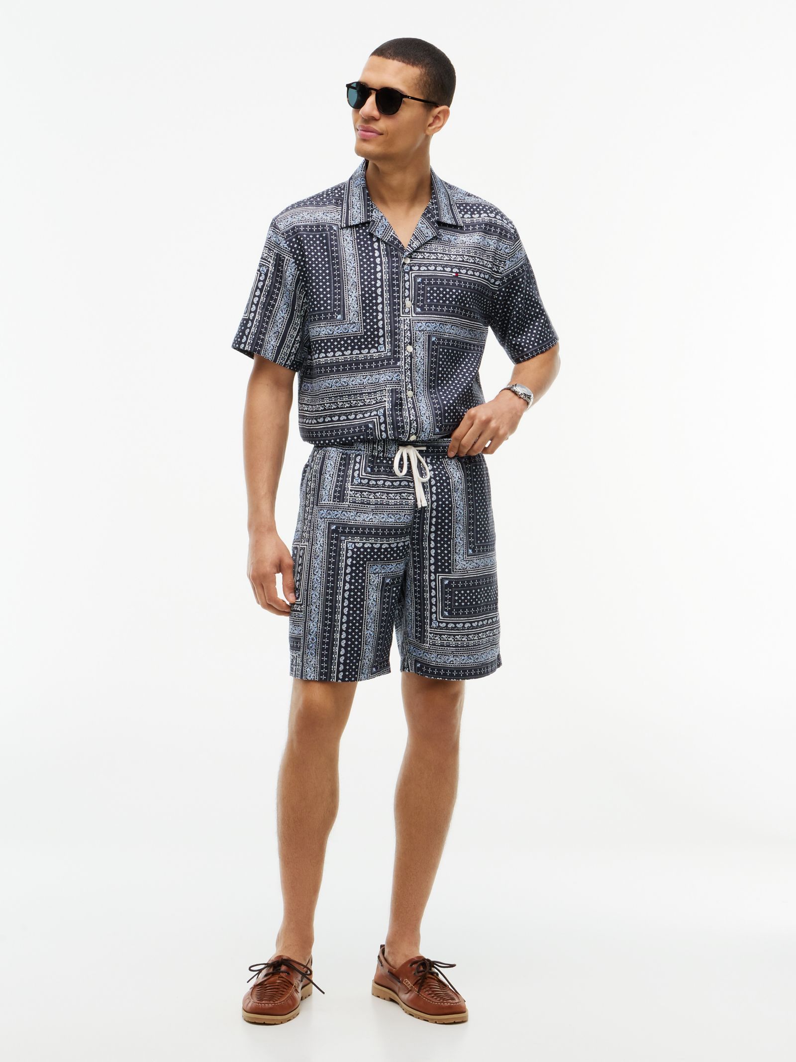 Tommy Hilfiger Dover regular straight short met bandanaprint